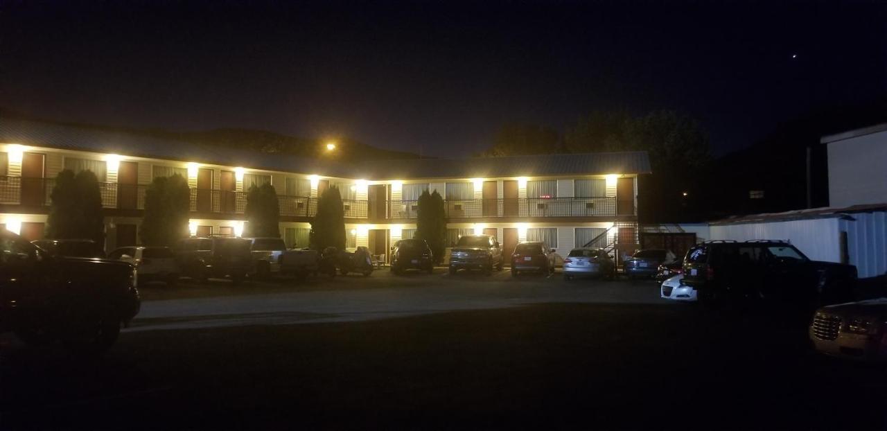 Cache Creek Inn Eksteriør bilde
