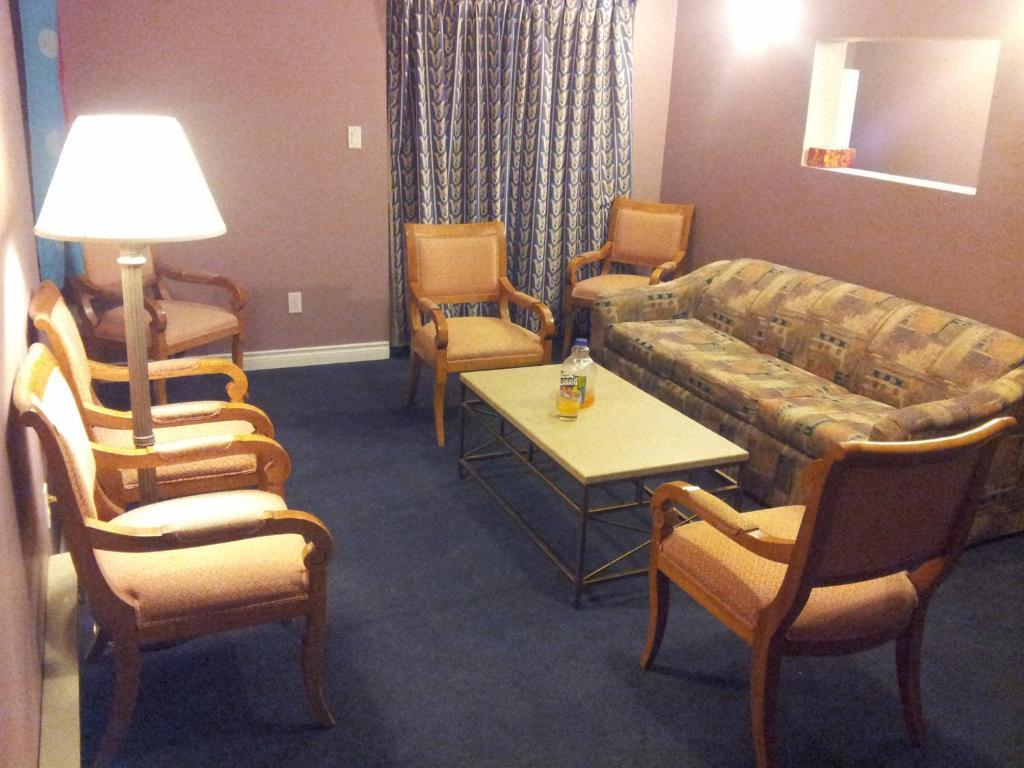 Cache Creek Inn Rom bilde